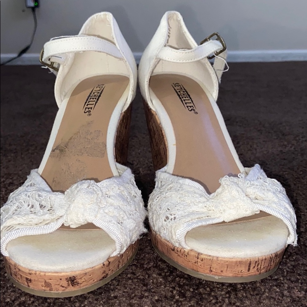 White wedges